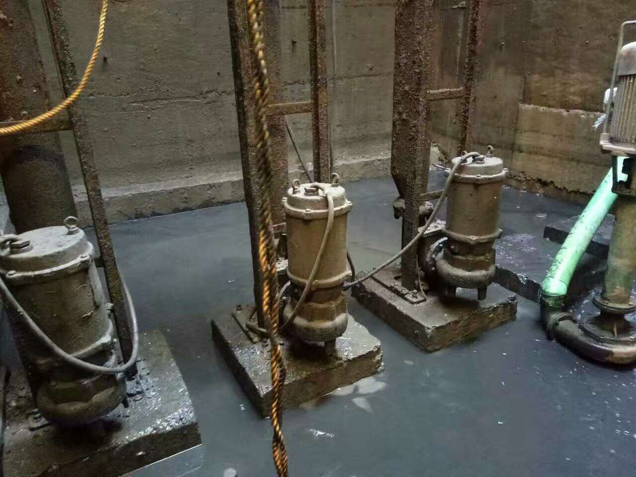 阳谷污水池清理