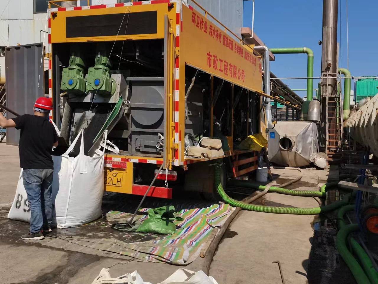 阳谷淤泥压干处理